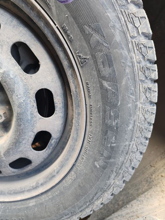 Зимние шины 195 * 65 * R 15