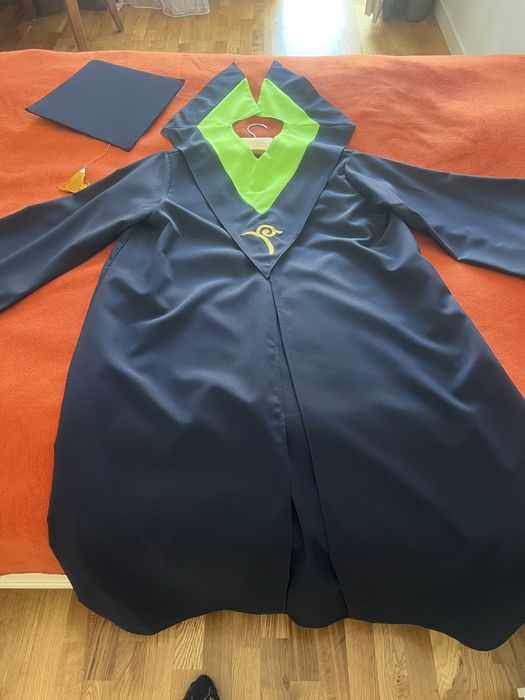 Продам  мантию для выпускников ниш