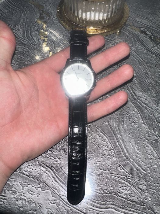 Часы casio кожанные