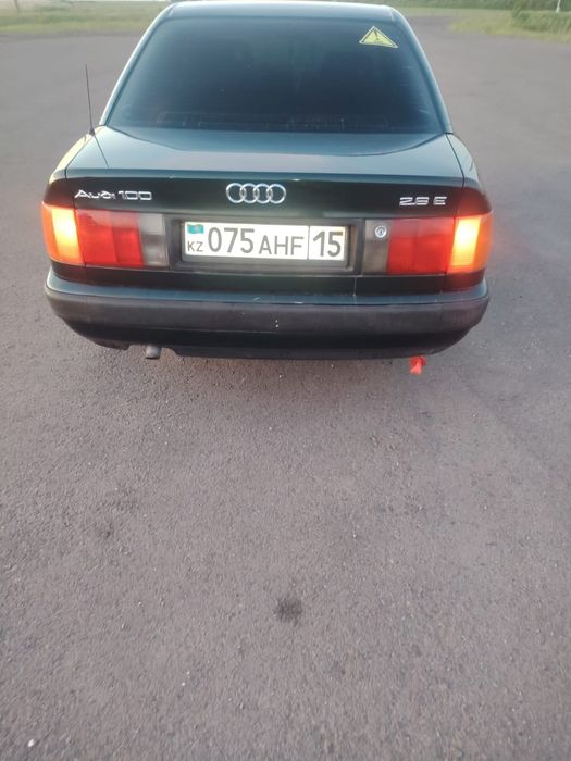 Продам ауди 100 с4