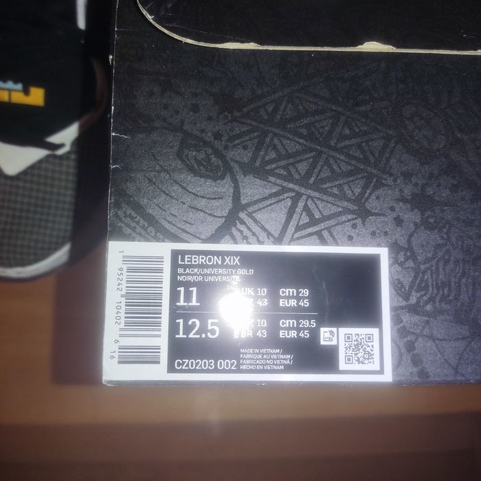 Adidași Nike LeBron 19