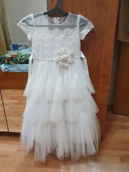 Платье на девочку