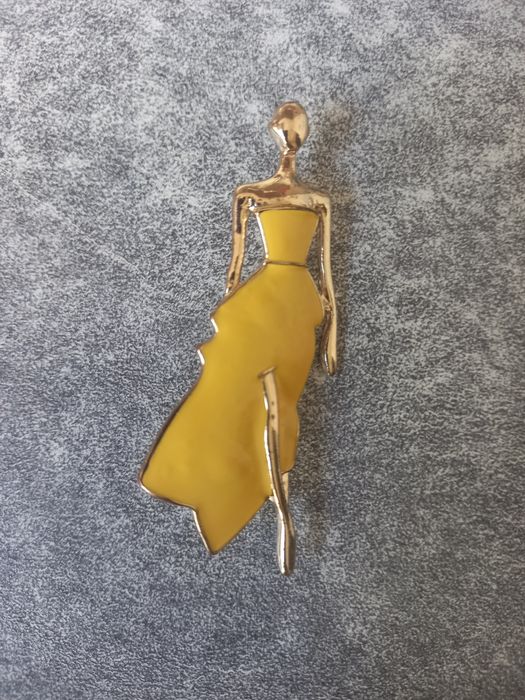 Продаются ювелирные броши и серьги под бирюзу. Зза все броши