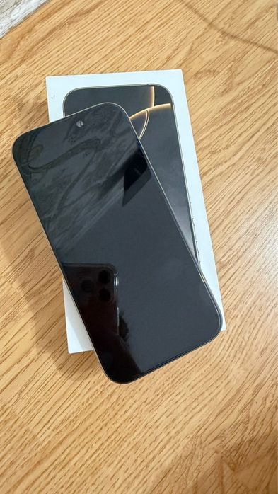 Продается IPhone 16 pro 256