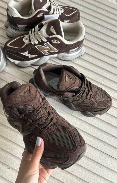 Дамски маратонки New Balance 9060, естествен велур.Видове