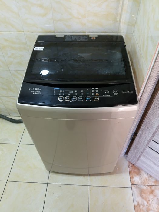 Продам холодильник Midea 8 кг