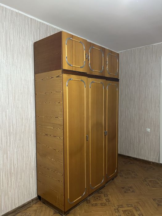 Отдам шкаф даром, самовывоз.