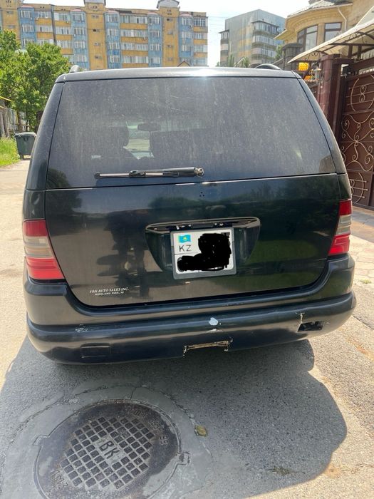 Mercedes Benz ML320