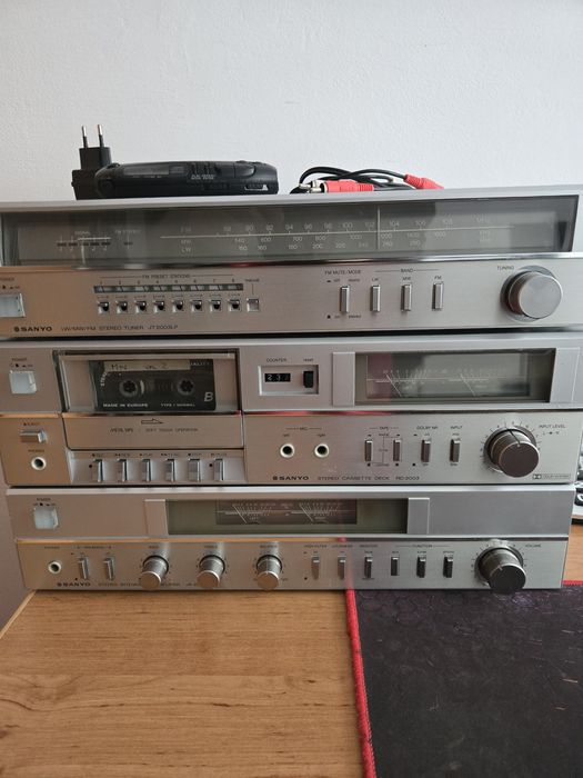 Linie audio premium  Hi-Fi Sanyo JA-2003