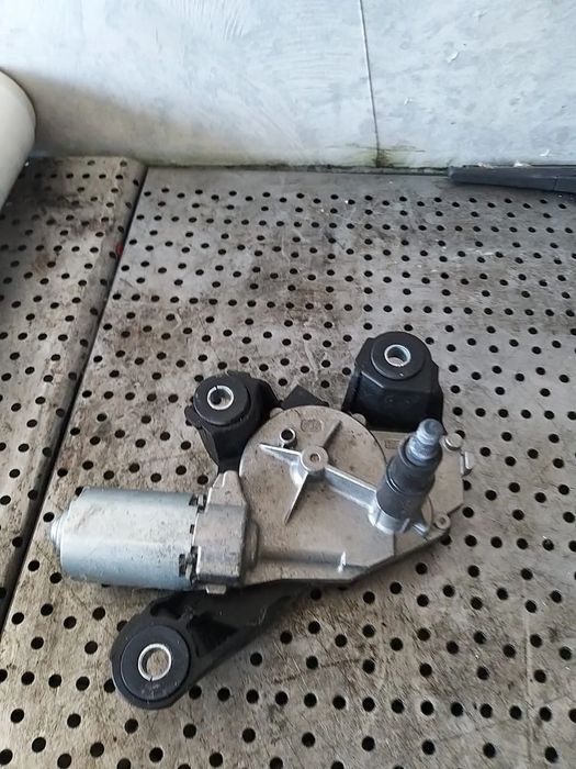 Motoras stergator haion nissan qashqai j10 +2 0390201820 28710jd000