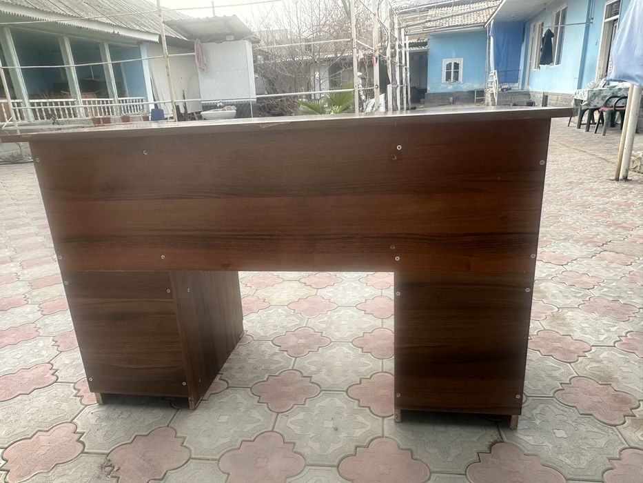 Письменный стол