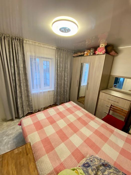 Продам дом в селе Зенковка .