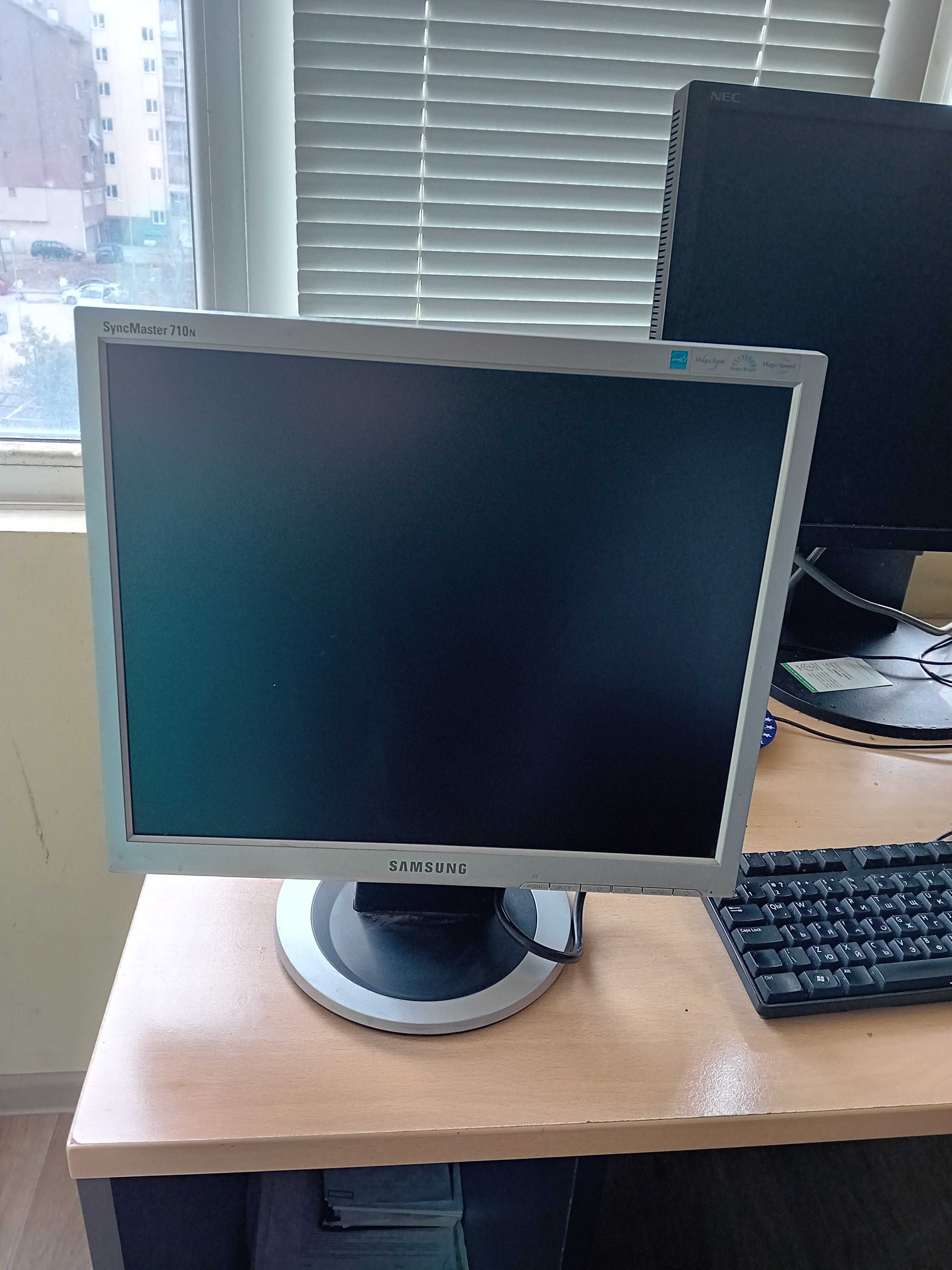 Монитор Samsung 17 инча, модел 710N гр. София Малинова долина • OLX.bg