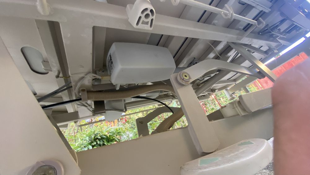 Pat de spital cu actionare electrica