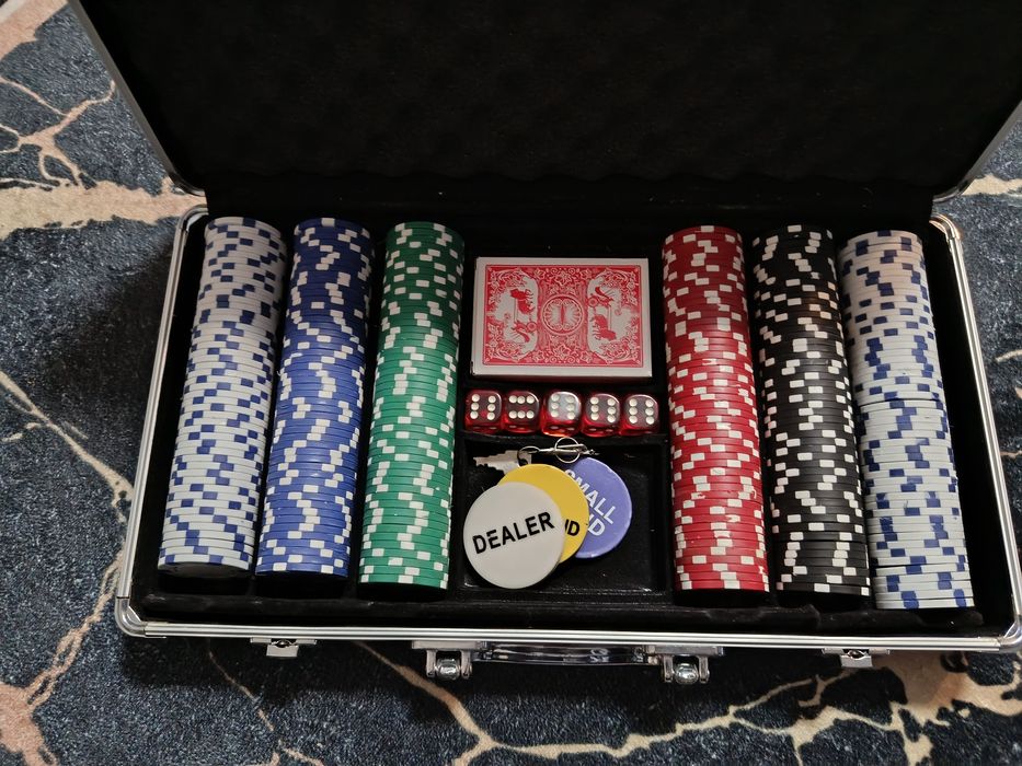 Комплект за покер