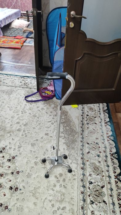 Трость продам срочна