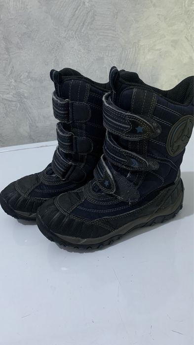 Продам зимние сапоги Geox