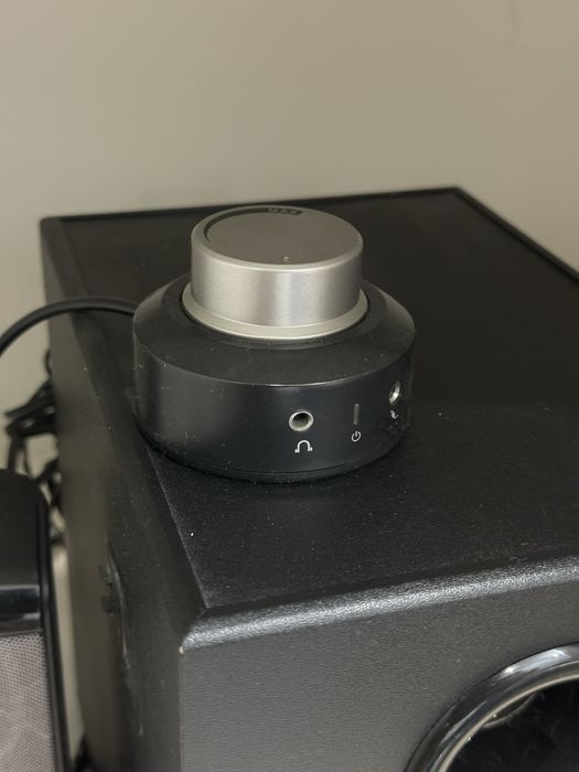 Компьютерные колонки Genius