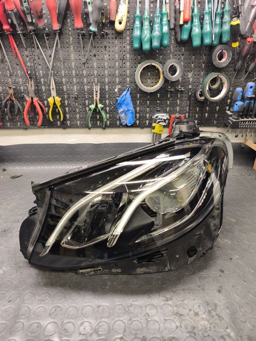 Ляв фар Mercedes w213