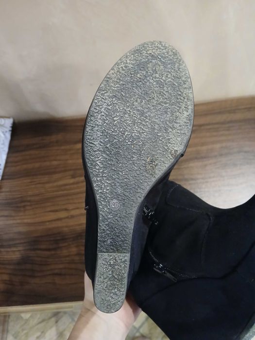 Дамски боти номер 40