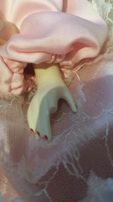 Papusa portelan 60cm 135 lei redus de la 190 lei