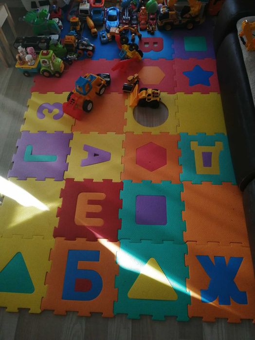 Килим за игра (използван)