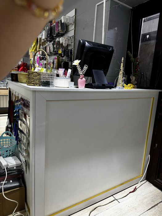 Ресепшн почти новый