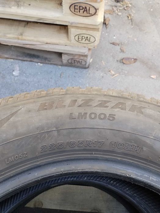 Продавам 4 бр. зимни гуми Bridgestone