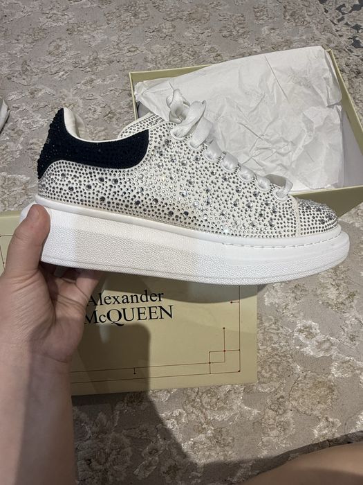 Alexandr maqueen 1marta kiylgan