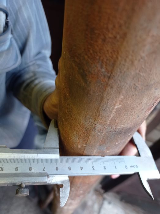 Металлический кругляк разных размеров.