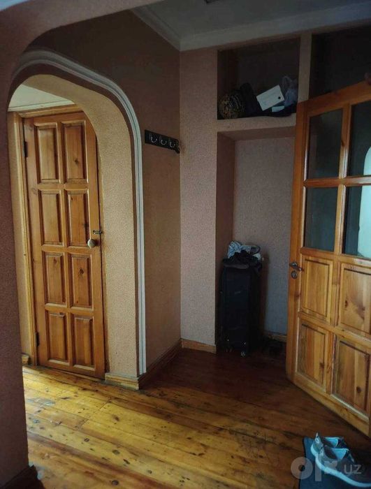 На Ц15 продаётся 3х комнатная квартира, отличная локация