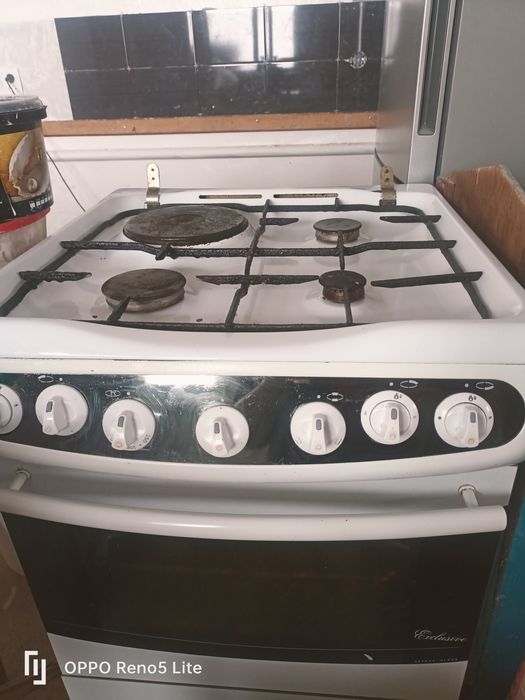 Продам газ плитка состояние нормальное