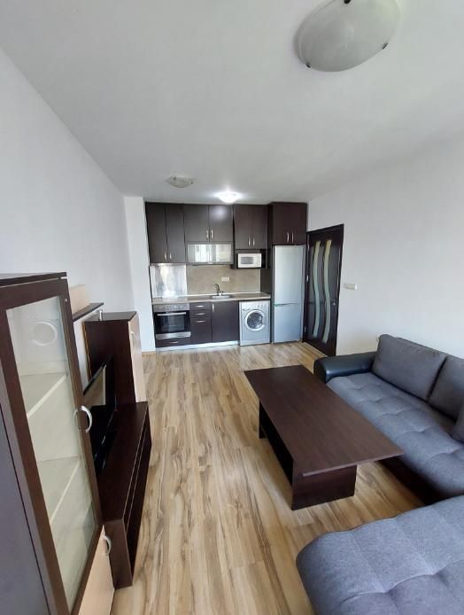 Дава се под наем Двустаен апартамент в Пловдив, Южен - 55 кв.м за 275 € - Снимка #1