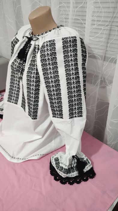 Ie tradițională, nouă, zona Făgăraș