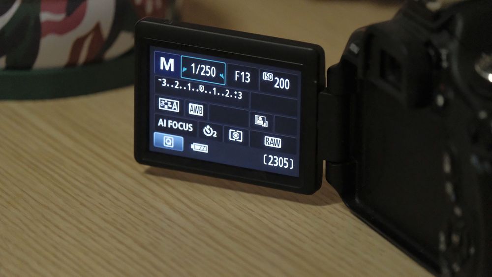 Canon EOS 600D с обектив 18-55mm