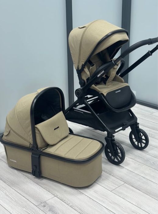 Продам Бу коляску Ining Baby