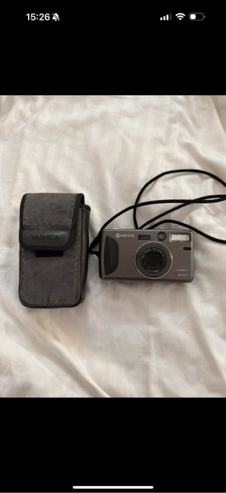 Aparat pe film Yashica T4 zoom