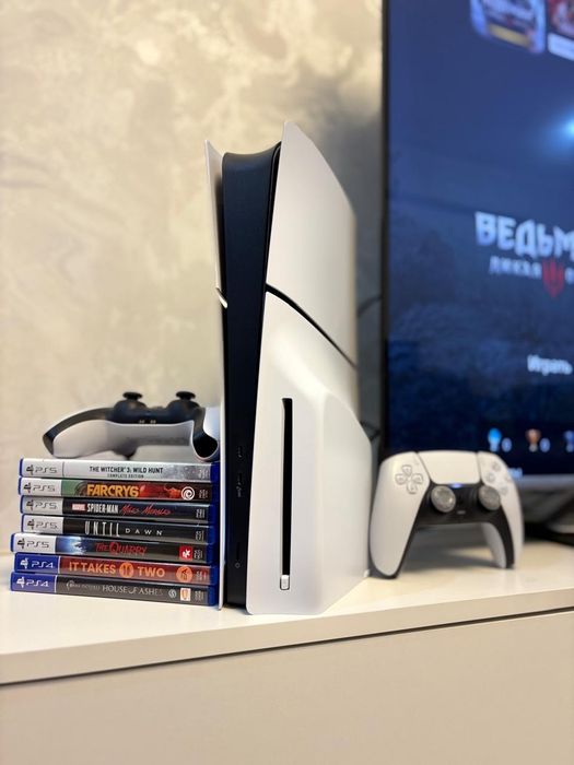 Playstation 5 slim + 2 геймпада + игры