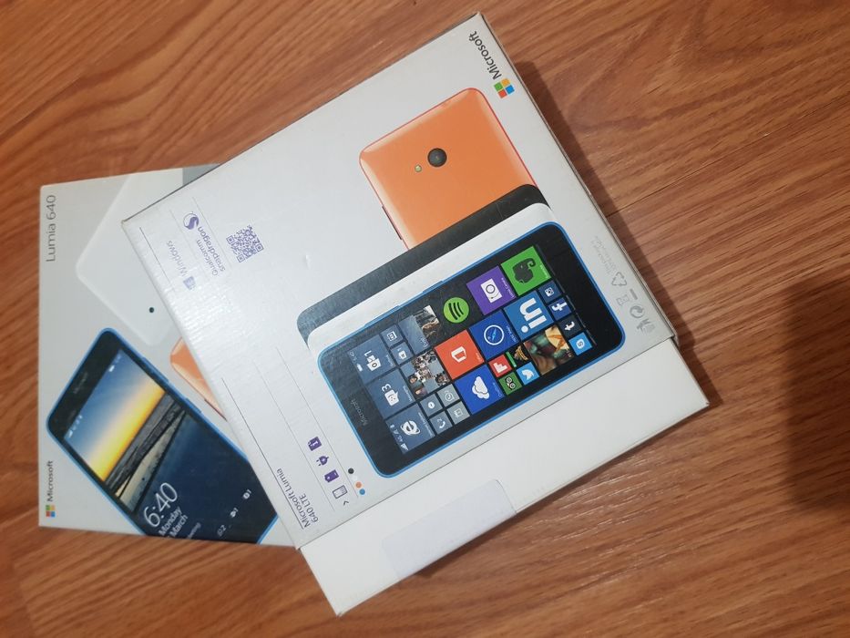 Lot 2 Nokia lumia 640  in cutie
