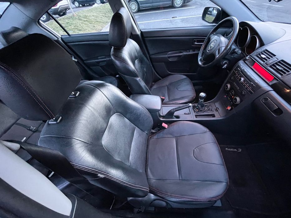 Mazda 3, an 2006, benzină 1,6 , sedan