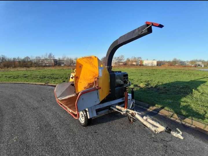 Дробилка за клони Schliesing 330MX