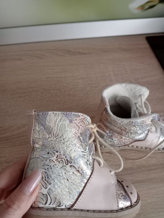 Ghetuțe imbranite Ariana Shoes