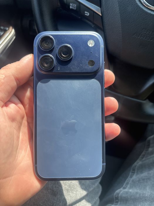 Iphone 17 pro продам срочно новый
