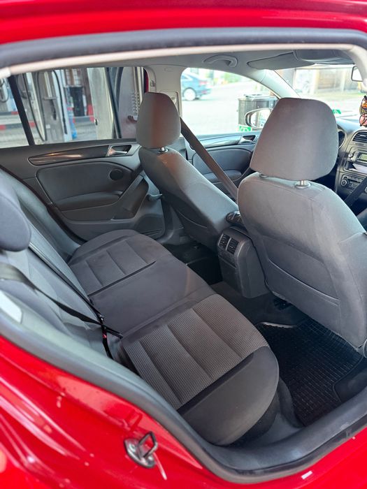 Se vinde golf 6- Mașină personală
