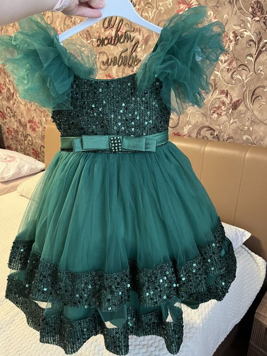 Продам детское нарядное платье