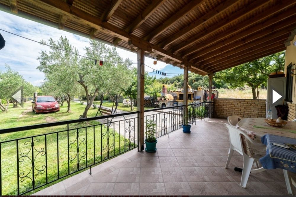 Къща за гости близо до Неа Перамос и Неа Ираклица