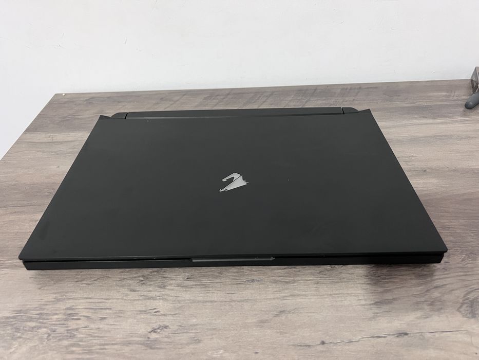 Laptop gaming aorus 15G Rtx 3070
