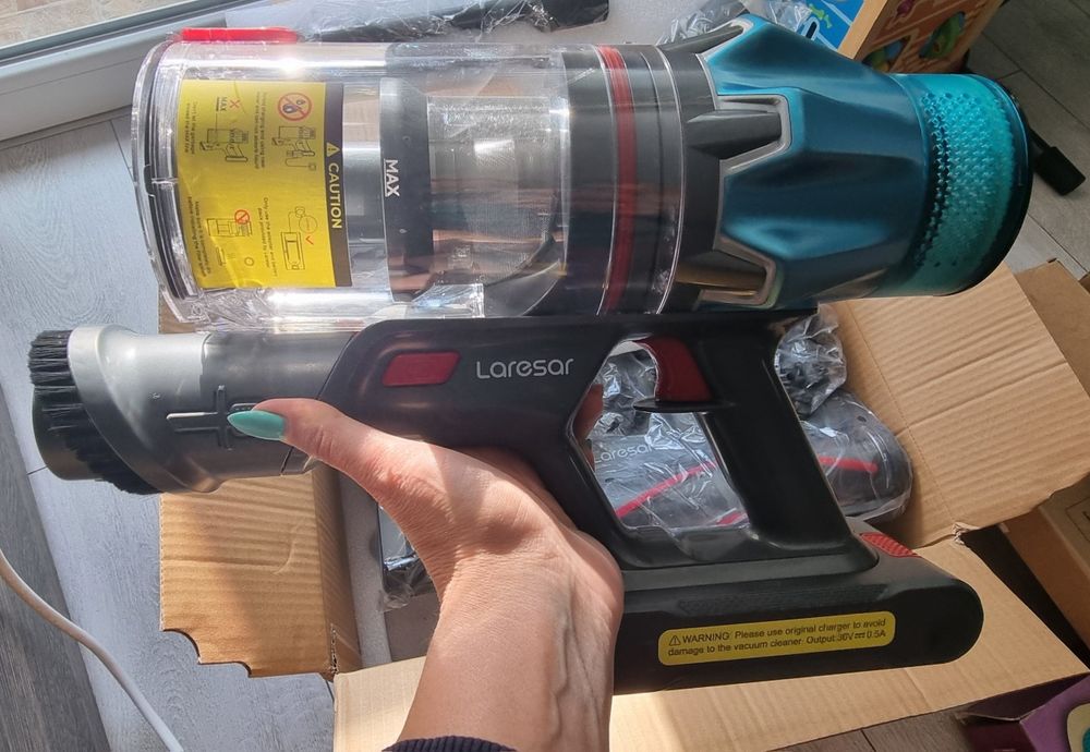 Правостояща прахосмукачка Laresar