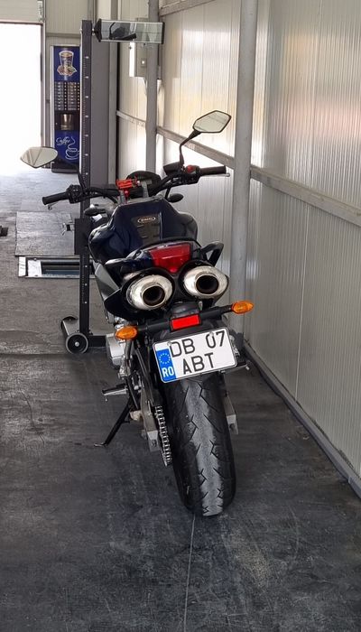 Vând motocicleta Yamaha fz6n Fazer