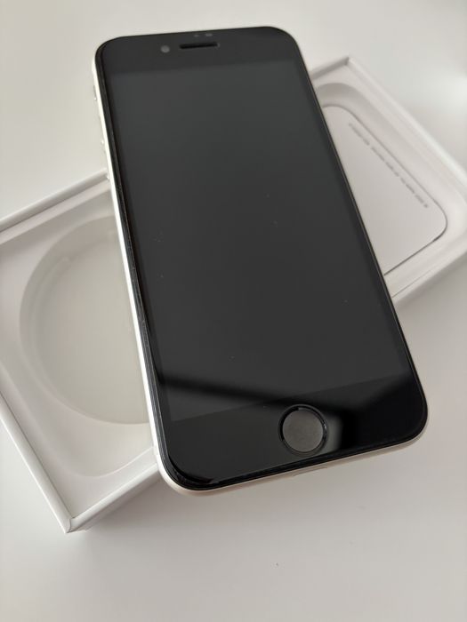 iPhone SE (3rd generation 2022) 128 GB